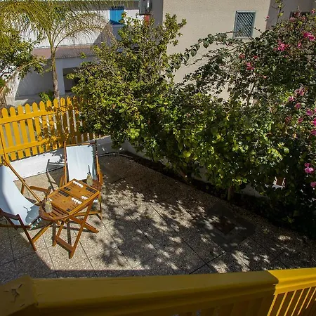 Dandelion Villa *