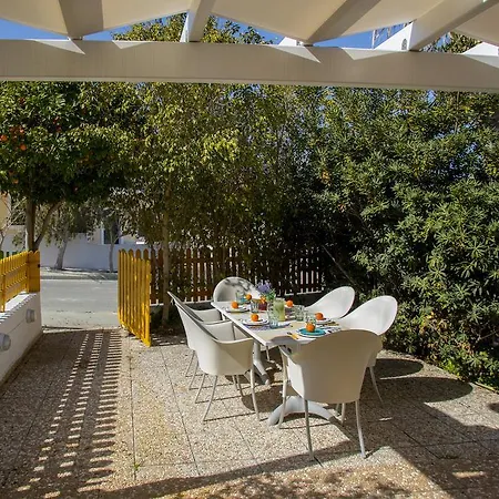 Villa Dandelion